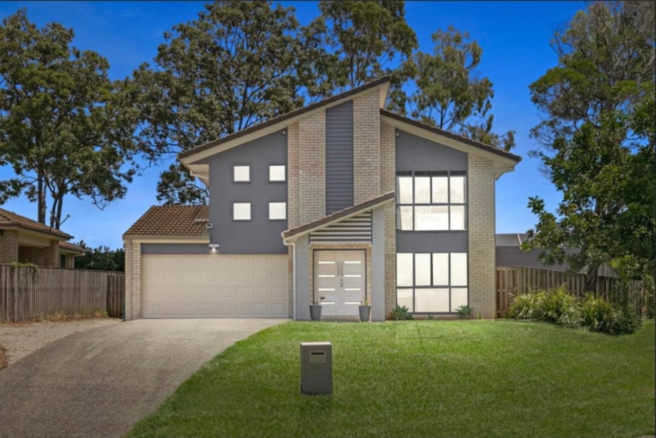 Shared House With Other Guests Near Shopping Center And Theme Parks Apartamento Gold Coast Exterior foto