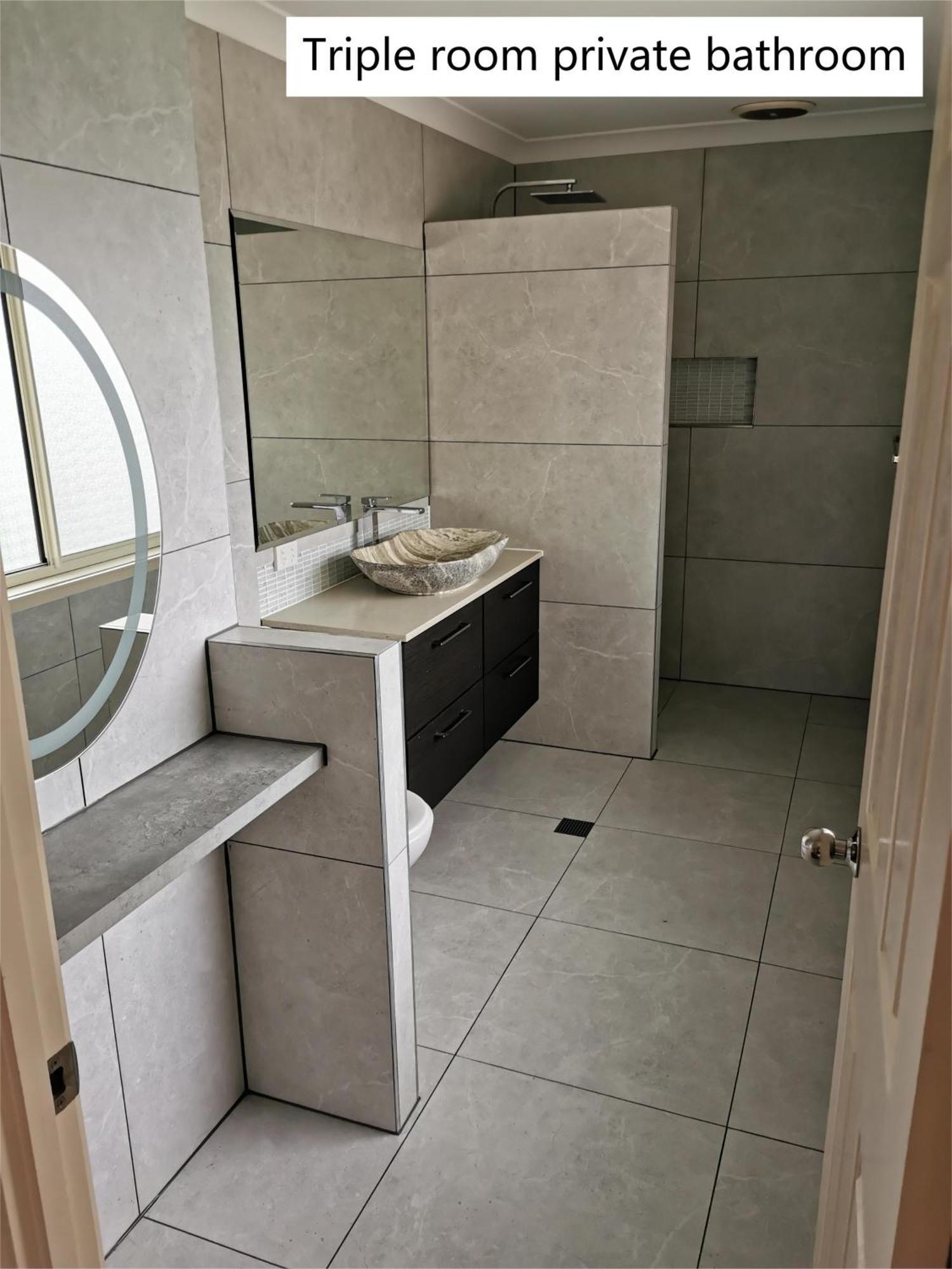 Shared House With Other Guests Near Shopping Center And Theme Parks Apartamento Gold Coast Exterior foto
